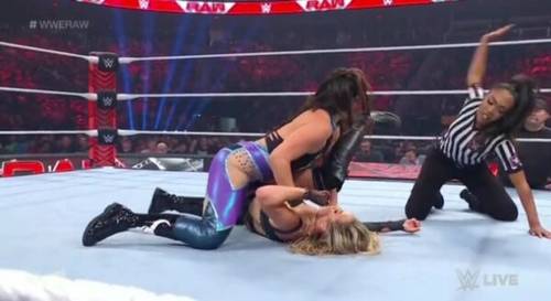 Raquel Rodriguez y Chelsea Green en WWE RAW 15 de mayo 2023