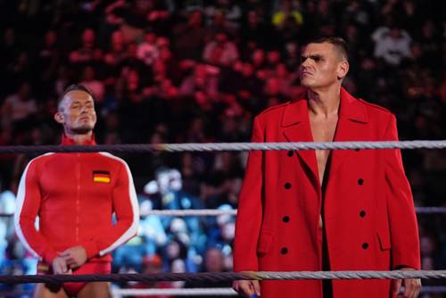 Ludwig Kaiser y Gunter en WWE SmackDown