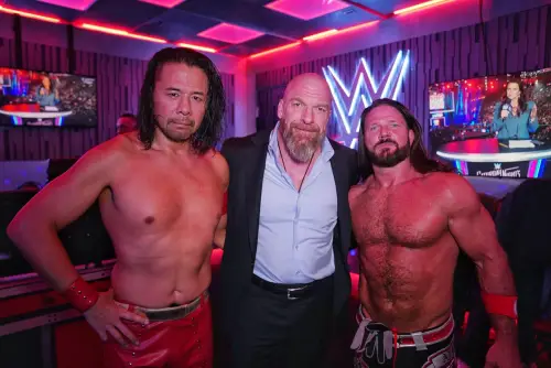 Shinsuke Nakamura, Triple H y AJ Styles - @TripleH @WWE