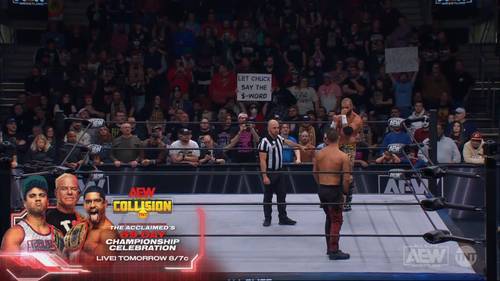 Superluchas - Dos luchadores en un ring con una multitud de fondo mostrando los mejores y peores momentos de WWE SMACKDOWN el 3 de noviembre de 2023.