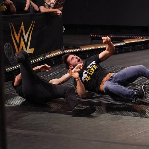 lesionados en NXT Johnny Gargano
