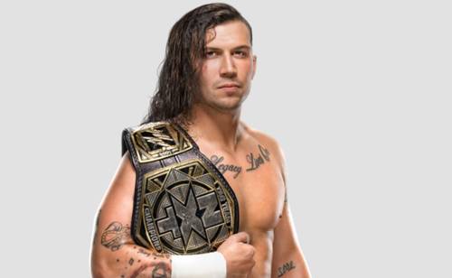 Nash Carter como Campeón de Parejas NXT - WWE
