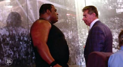 Keith Lee y Vince McMahon en el documental WWE 24, Keith Lee de WWE Network - WWE