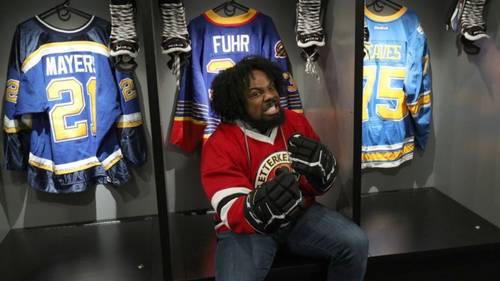 Xavier Woods durante el NHL All Star 2020