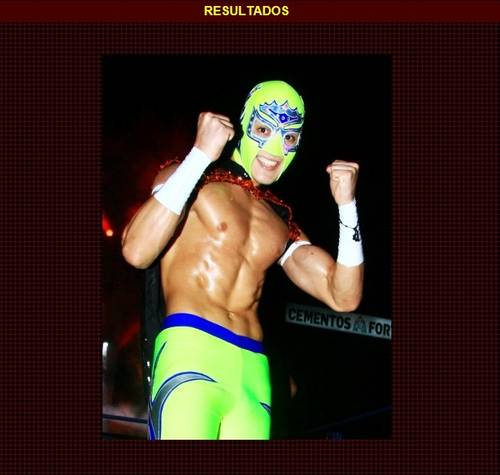 Soberano Jr. gana el Torneo &quote;Sangre Nueva 2013&quote; / 12 de marzo de 2013 - Arena México / Captura de pantalla por Dement X-treMEX 187 - www.cmll.com