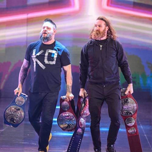 Kevin Owens y Sami Zayn como Campeones Indiscutibles de Parejas WWE