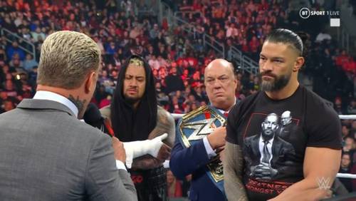 Cody Rhodes y Roman Reigns en WWE RAW 20 de marzo 2023
