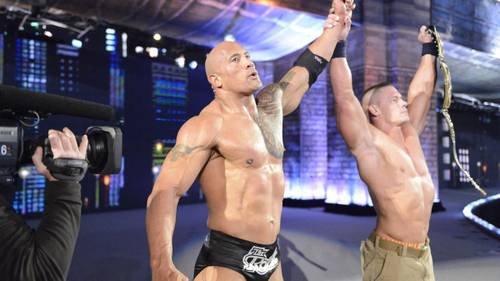 The Rock y John Cena celebran juntos en WrestleMAnia