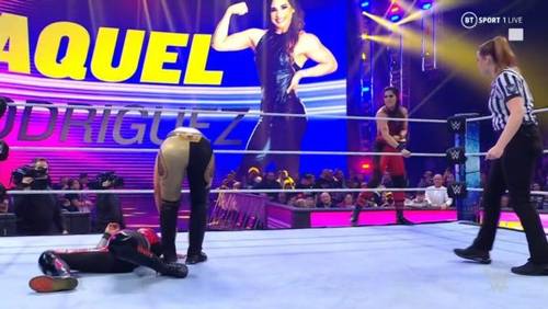 Raquel Rodriguez y Shotzi vs Shayna Baszler y Ronda Rousey en WWE SmackDown 25 de noviembre 2022