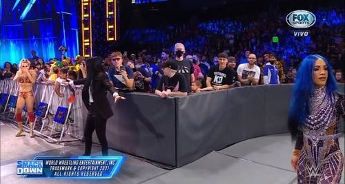 Sasha Banks y Charlotte Flair - WWE SmackDown 22 de octubre 2021