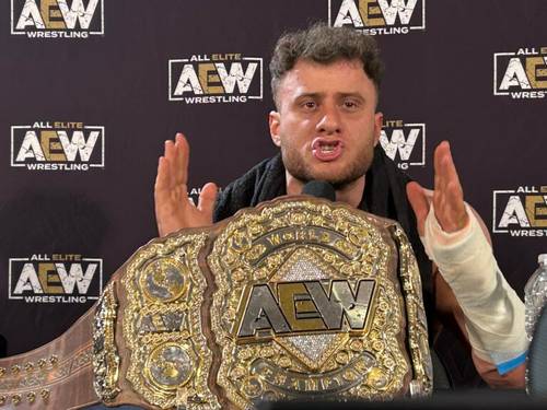 MJF en la conferencia de prensa después de AEW Double or Nothing 2023