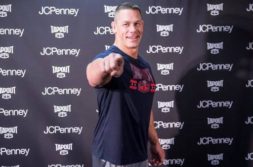 John Cena en el Tapout Fitness Center de New York, New York (2017) / WWE.com