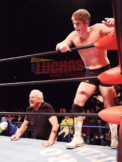 Reid Flair (1988 - 2013), debuta en AJPW con su padre Ric Flair como Manager (26/1/13) / Photo by: Noboru Okawa en Exclusiva para Súper Luchas