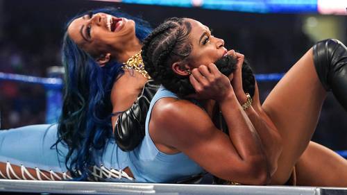 Sasha Bank y Bianca Belair en el episodio de SmackDown del 14 de agosto de 2021 - WWE