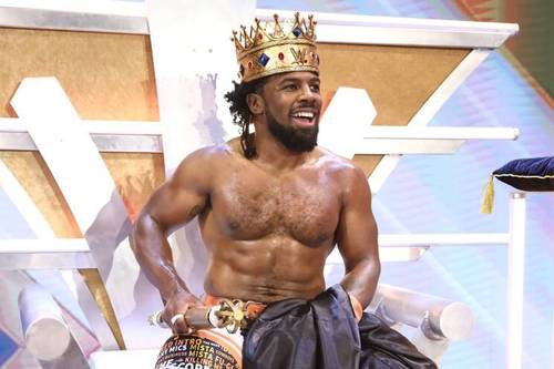 Xavier Woods como King of the Ring