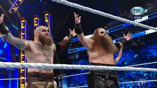 The Viking Raiders (Erik e Ivar) en WWE SmackDown (22/07/2022) / WWE