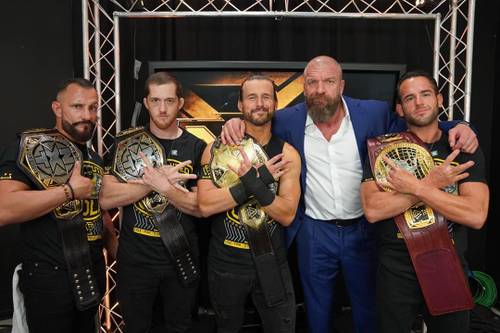 luchadores de NXT