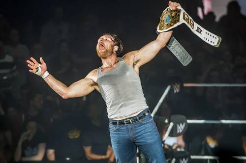 Jon Moxley como Dean Ambrose en un house show de WWE - Philippe Huguen