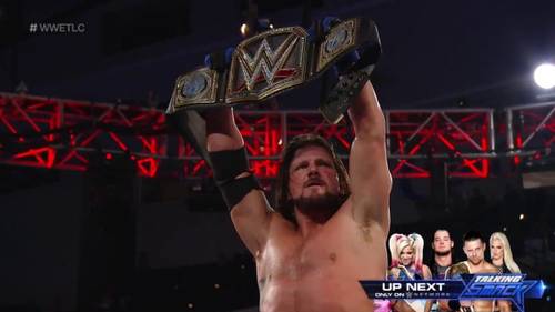 AJ Styles reetiene el Campeonato Mundial WWE tras la traición de James Ellsworth a Dean Ambrose (04/12/2016) / Twitter.com/WWEUniverse