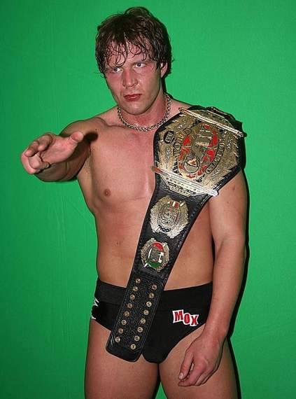 dean ambrose czw