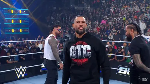 Jey Uso, Roman Reigns y Jimmy Uso en WWE SmackDown (01.11.2024) - WWE