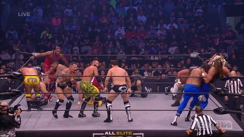 Batalla campal por equipos en AEW Dynamite