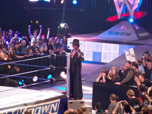 The Undertaker entrando al ring (17/2/2009) / Photo by: zevhonith - Flickr.com