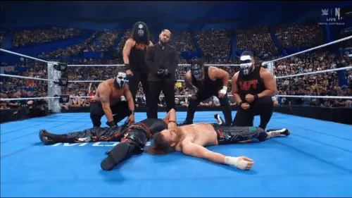 SmackDown: Sami Zayn y Shinsuke Nakamura, atacados por Solo Sikoa