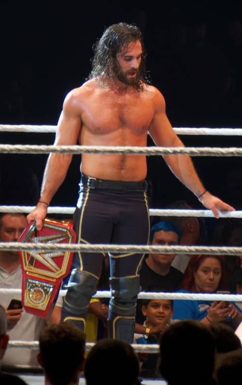 Seth Rollins se defiende de las críticas