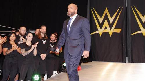 Ryback acusa a Triple H de tomar esteroides