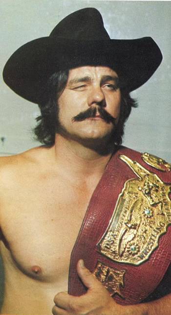 Black Jack Mulligan con el NWA United States Heavyweight Championship (1976)