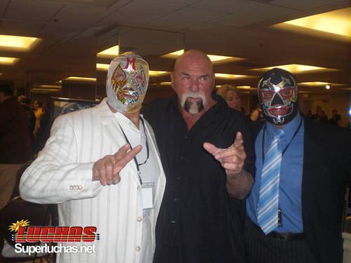Mil Mascaras, Billy Graham y Dos Caras en Wrestlereunion 5 / Photo by Humberto Quijano