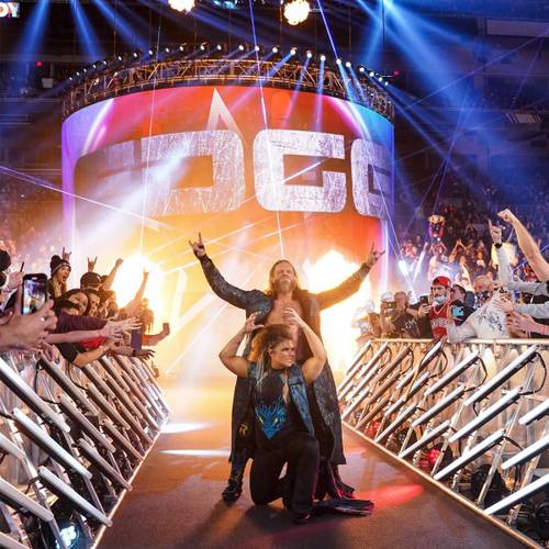 Beth Phoenix y Edge en el WWE Royal Rumble 2022 (29/01/2022) / WWE