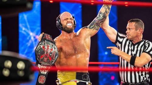 Josh Alexander como Campeon Mundial Impact