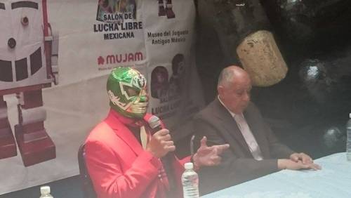 Mil Máscaras en conferencia / Foto cortesía de Josué Hernández