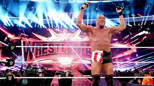 Kurt Angle retirándose en WrestleMania 35