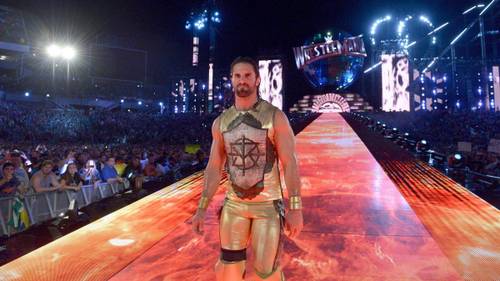 Seth Rollins haciendo su entrada en WrestleMania 33 / WWE©