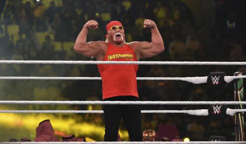 Seth Rollins sale del Team Hogan