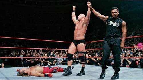 Shawn Michaels, Stone Cold y Mike Tyson en WrestleMania XIV - WWE