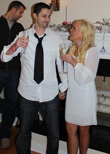 Cody Barbierri y su esposa Stephanie Flohr / about.me/cody.barbierri
