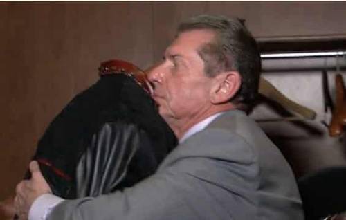 Vince McMahon puso sensible a Undertaker