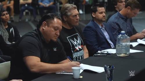 Samoa Joe y William Regal en un tryout de WWE en diciembre de 2021 - WWE