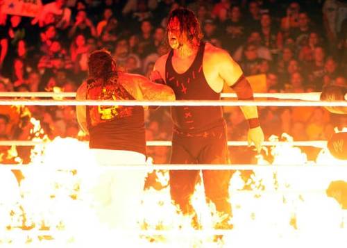 Kane vs. Bray Wyatt / Foto de George Napolitano
