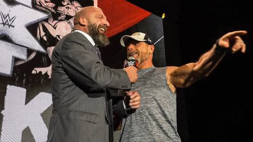 Triple H y Shawn Michaels en un show de NXT UK en 2018 WWE