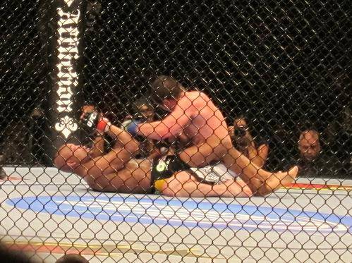 Chael Sonnen golpeó 320 veces a Anderson Silva en su primer duelo, el récord de UFC
