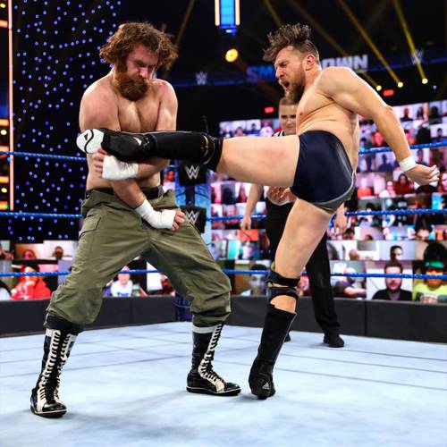 Sami Zayn y Daniel Bryan en el episodio de SmackDown del 27 de noviembre de 2020 - WWE