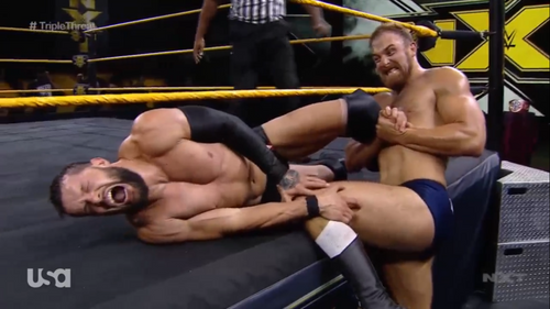 Finn Bálor y Timothy Thatcher en el episodio de NXT del 29 de julio de 2020