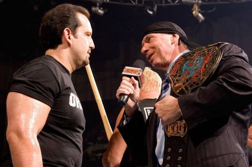 Tommy Dreamer, Vince McMahon y The Sandman en ECW / WWE
