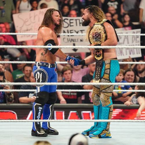 AJ Styles y Seth Rollins el Campeón Mundial de Peso Completo WWE se muestran respeto en WWE Raw