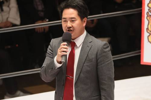 PuroSubs on X: &quote;New STARDOM president Taro Okada talks about the formation of a wrestlers' association: &quote;Another thing that is easy to understand is that when listening to wrestlers' opinions, we have